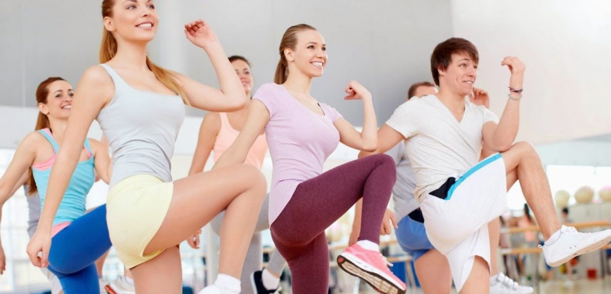 Mách bạn 4 bài tập aerobic giảm mỡ bụng siêu nhanh Mách bạn 4 bài tập aerobic giảm mỡ bụng siêu nhanh